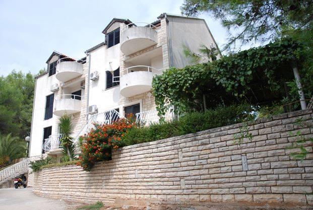 Guest House Alek Vrboska Rum bild